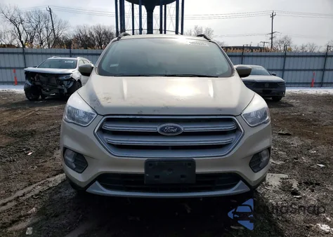 2018 Ford Escape Se z USA, uszkodzony, nr VIN 1FMCU0GD4JUC28308